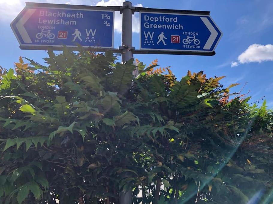 Morden Flat Close To Dlr Station With Free Parking Londres Exterior foto