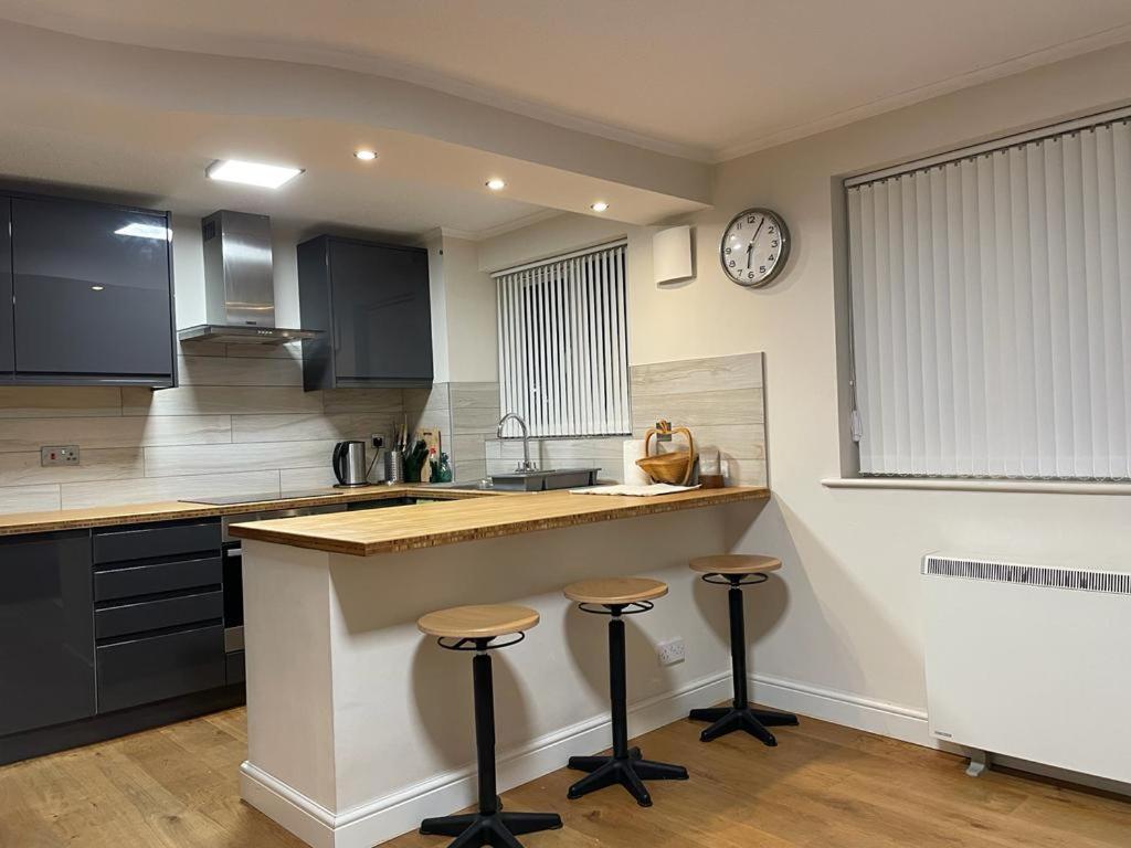 Morden Flat Close To Dlr Station With Free Parking Londres Exterior foto